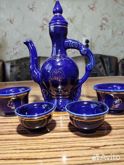 Графин(кувшин) и стопки, тарелка Конаково