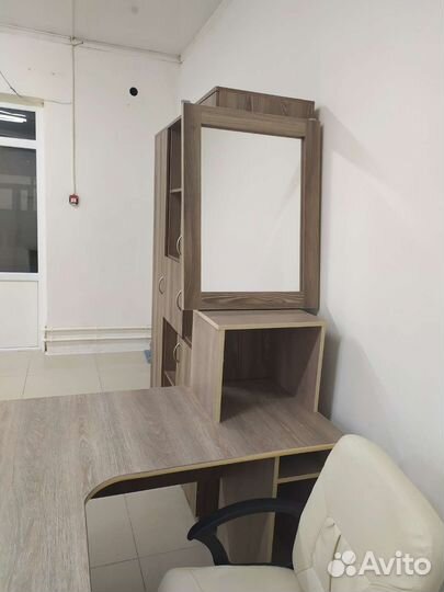 Офисная мебель стол стул шкаф тумба зеркало