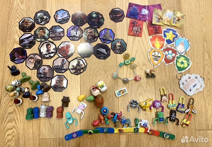 Завры, карточки, мерч из Пятёрочки, Магнита