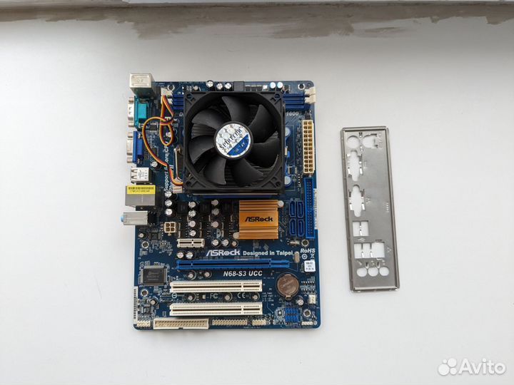 Материнская плата AM3 с процессором и охлаждением