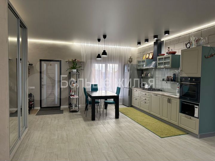 Коттедж 113 м² на участке 6 сот.