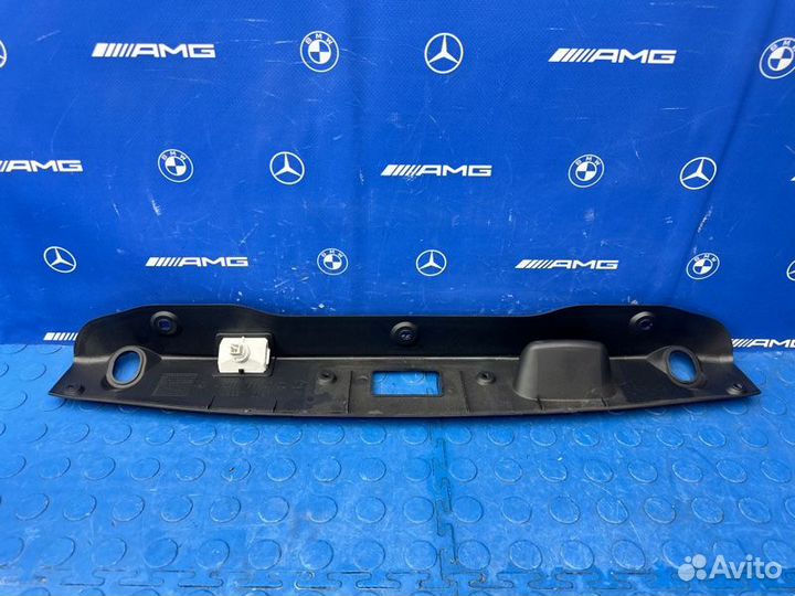 Накладка багажника Mercedes-Benz E350 W207 272.988