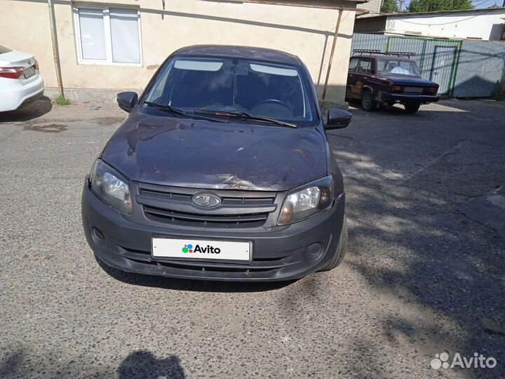 LADA Granta 1.6 МТ, 2014, битый, 113 778 км