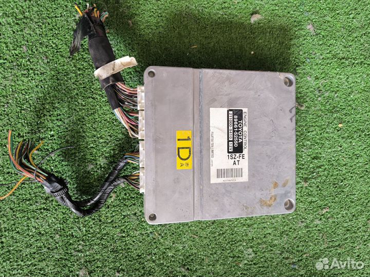 Toyota vitz 1.0 2001 Блок управления двигателем