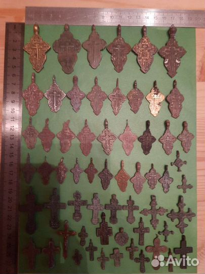 Коллекция старинных нательных крестов