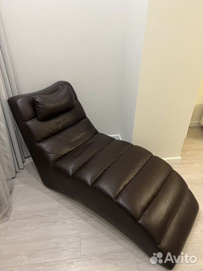 Диван-кушетка из натуральной кожи