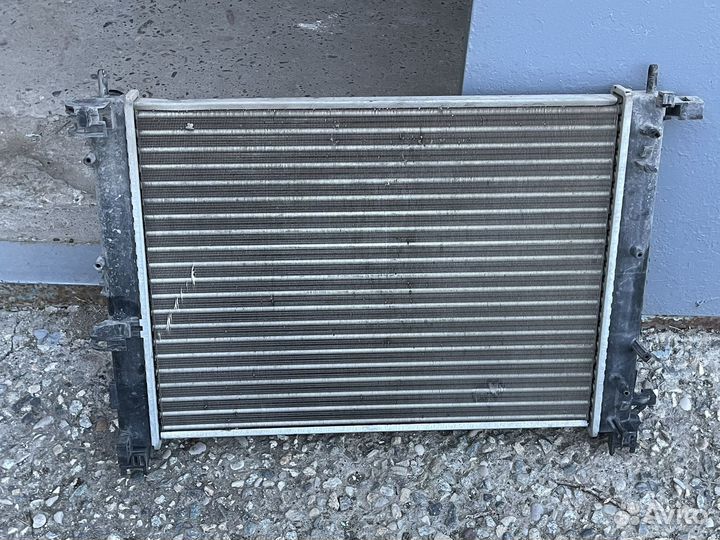 Радиатор охлаждения vesta