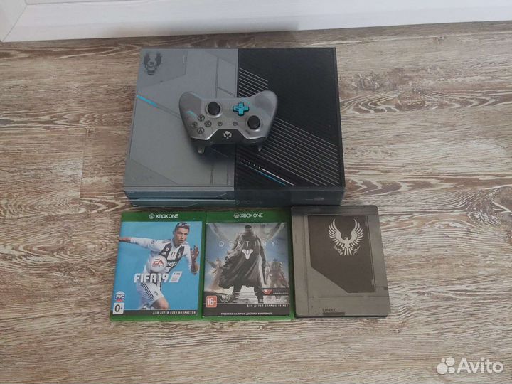 Xbox One Halo edition
