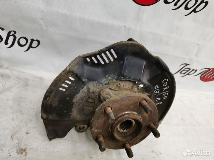 Кулак поворотный правый Toyota Corolla 150