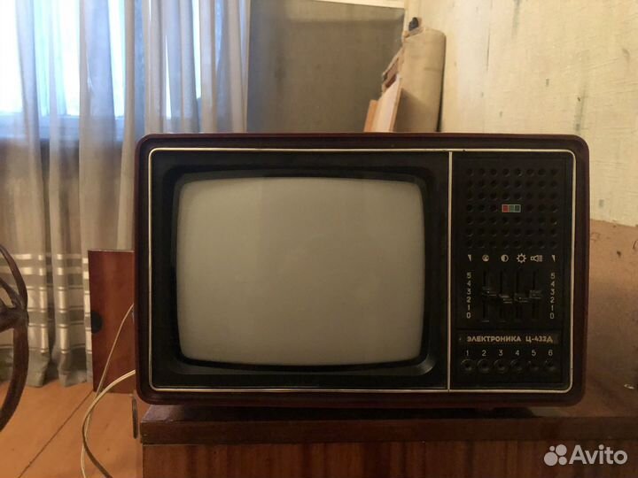 Телевизор раритетный