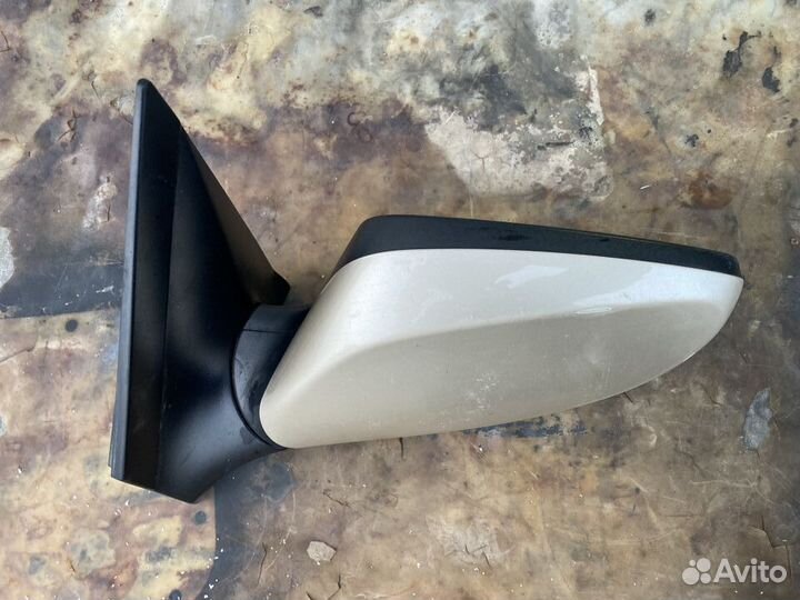 Левое зеркало с повторителем Хендай Солярис 1