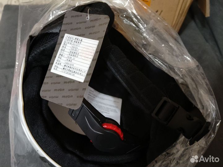 Шлем горнолыжный женский