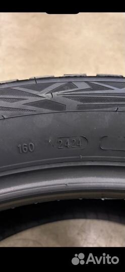 Ikon Tyres Autograph Ice 9 SUV 275/45 R21 110T