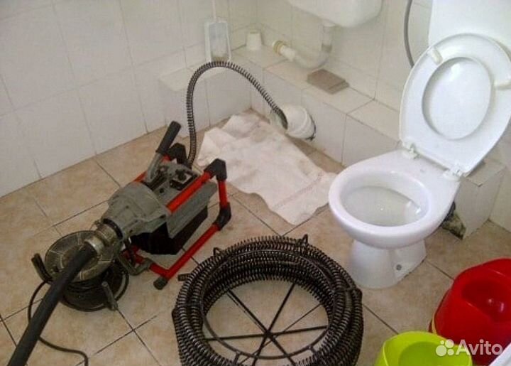 Устранение засоров в унитазе, раковине, прочистка