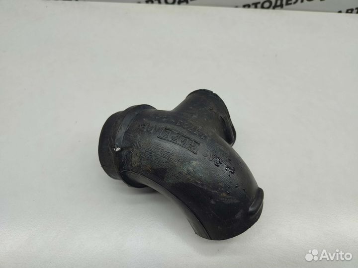 Патрубок воздухозаборника Suzuki Swift MA 1997 г.в