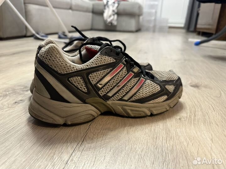 Кроссовки женские adidas 39 размер