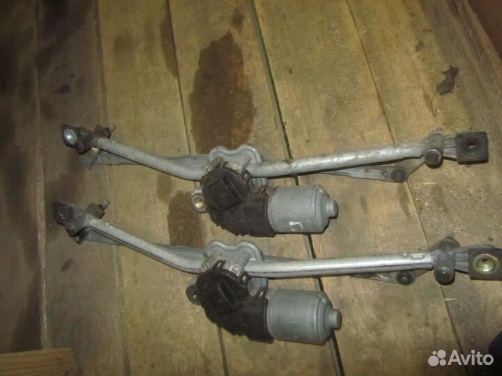 Моторчик стеклоочистителя Ford Mondeo III