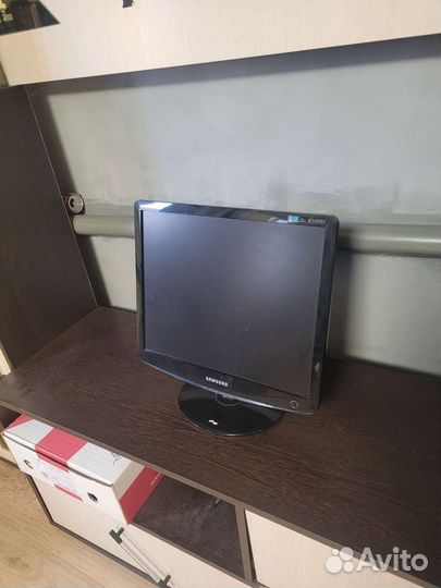 Монитор Samsung 932bf