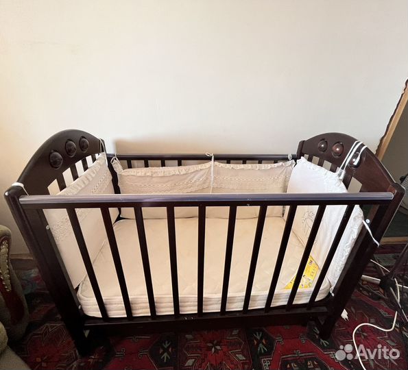 Детская кроватка