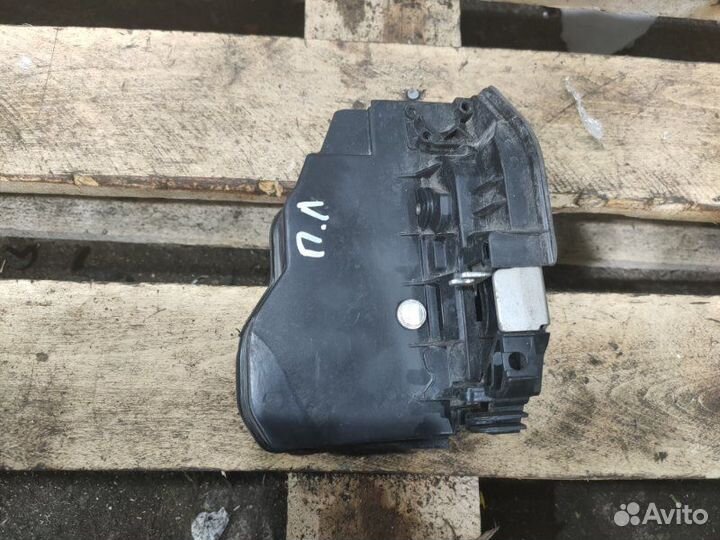 Замок боковой двери передний левый Bmw 5 E60