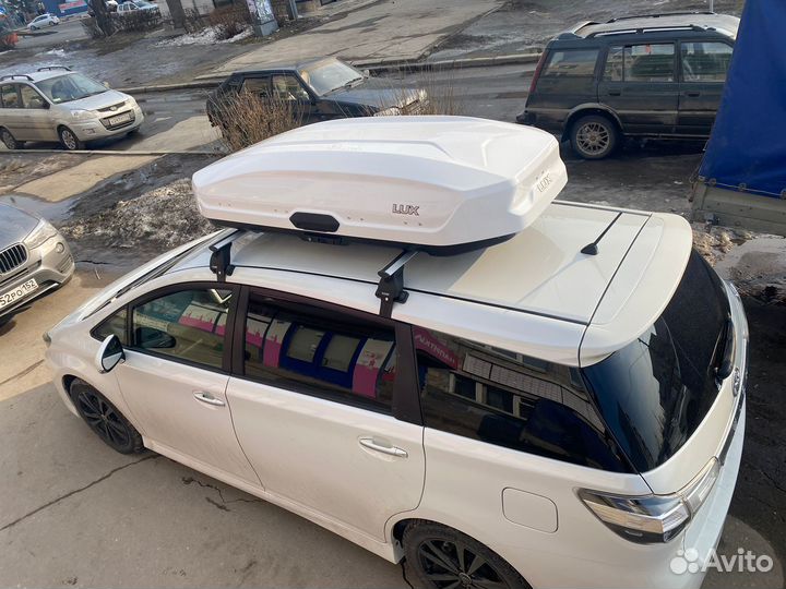 Багажник бокс на крышу Toyota Wish II 2009-2017