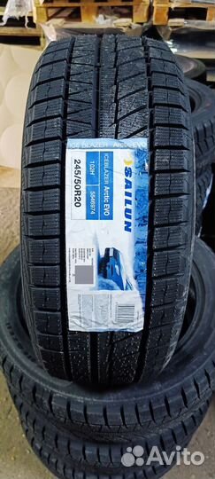Sailun Ice Blazer Arctic EVO 245/50 R20 102H