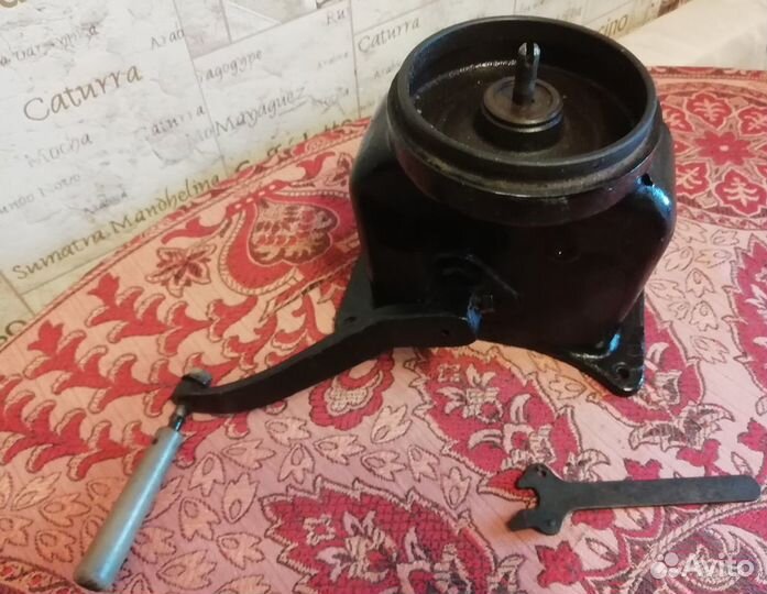 Сепаратор для молока ручной СССР