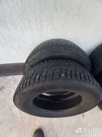 Hankook Winter I'Pike RS2 W429 215/65 R16