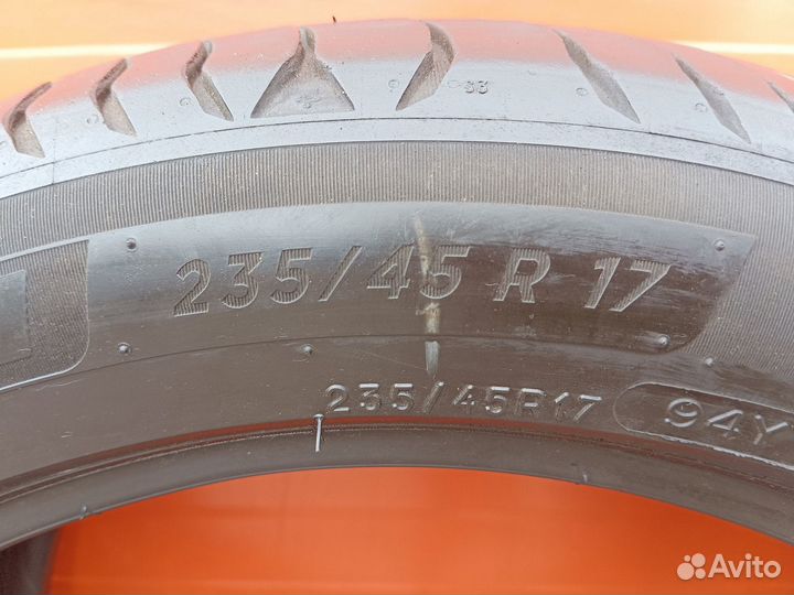 Michelin Primacy 4 235/45 R17 94Y