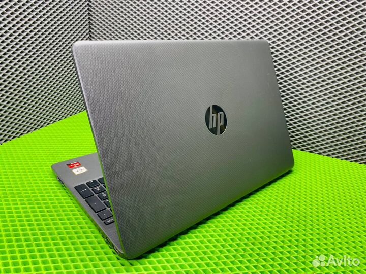 Ноутбук HP для работы и офиса