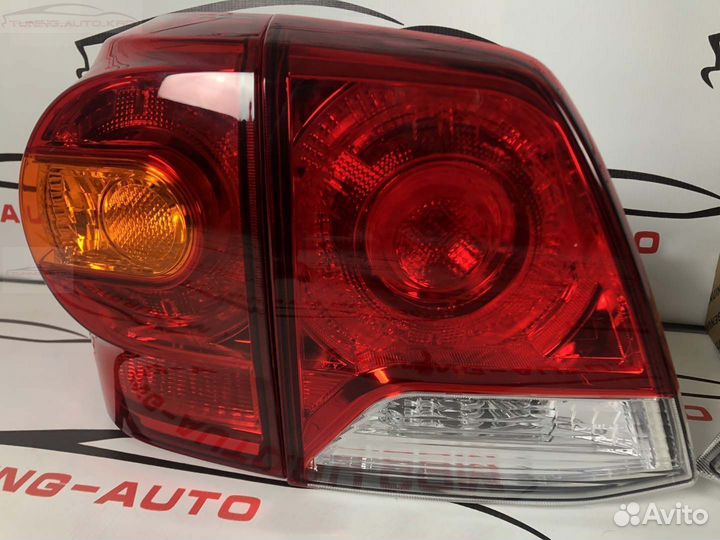 Стоп сигналы Toyota Land cruiser 200