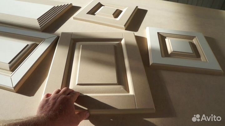 Щеточно-шлифовальный рельефно- шлифовальный станок