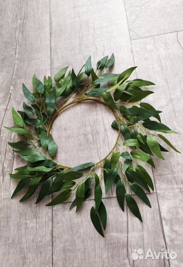Венки из искусственных листьев для декора стола