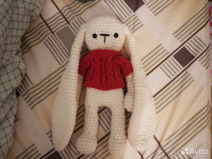Вязанный заяц ручной работы