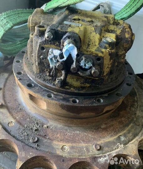 Редуктор хода komatsu PC200-6