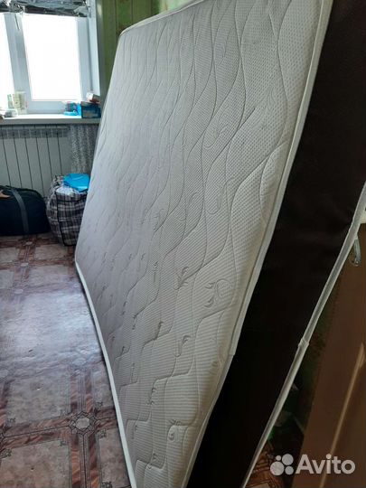 Матрас 140 на 190 новый