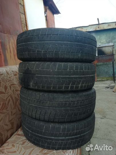 Bridgestone Blizzak Revo GZ 215/65 R16 98S