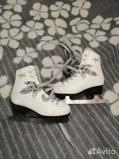 Коньки для девочки 31р