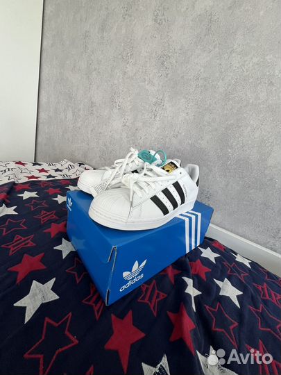 Adidas superstar белые