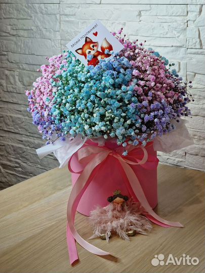 Букет из гипсофилы в коробке