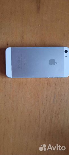 Телефон iPhone 5s