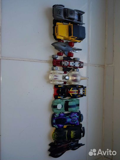 Hot wheels машинки