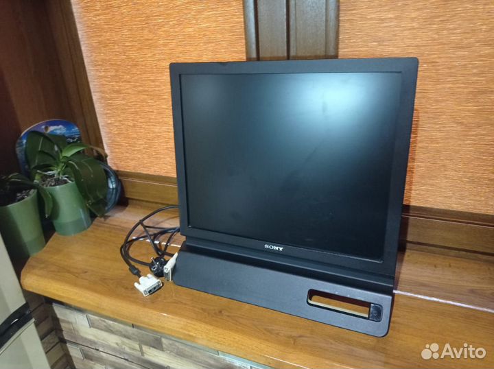 Монитор для компьютера Sony 19