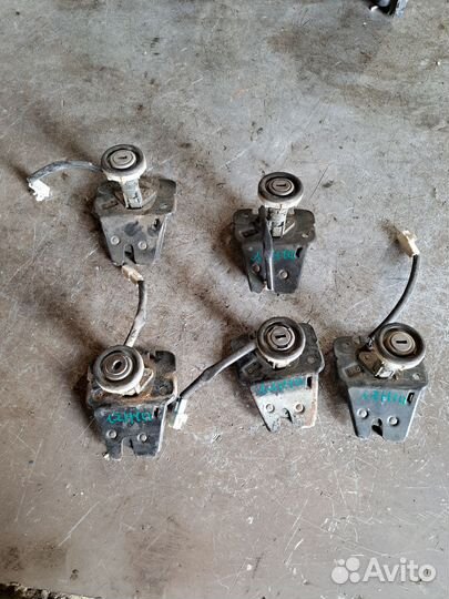 Замок багажника Lancia libra