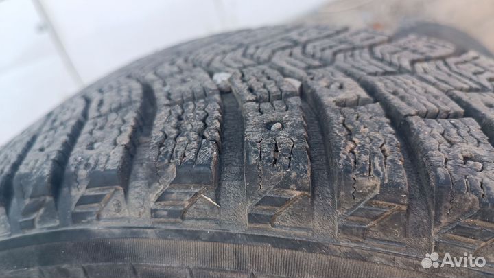 Michelin X-Ice North 2 215/60 R16