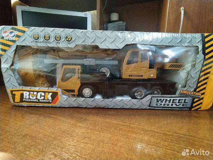 Радиоуправляемая строительная техника