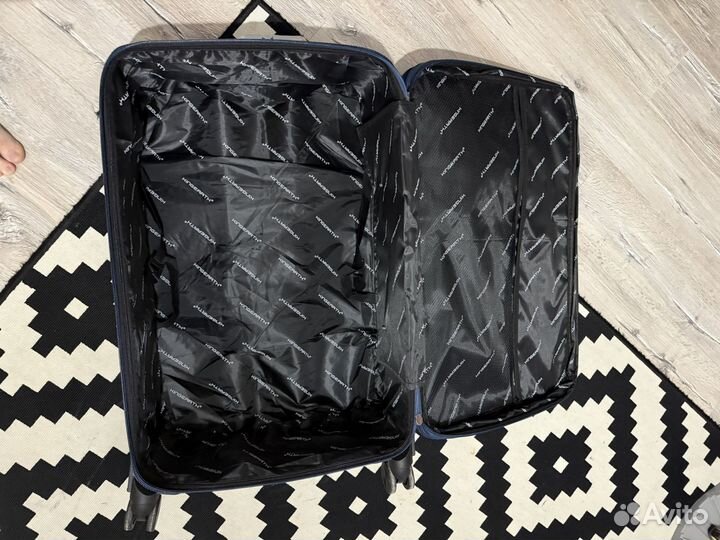 Чемодан на колесах