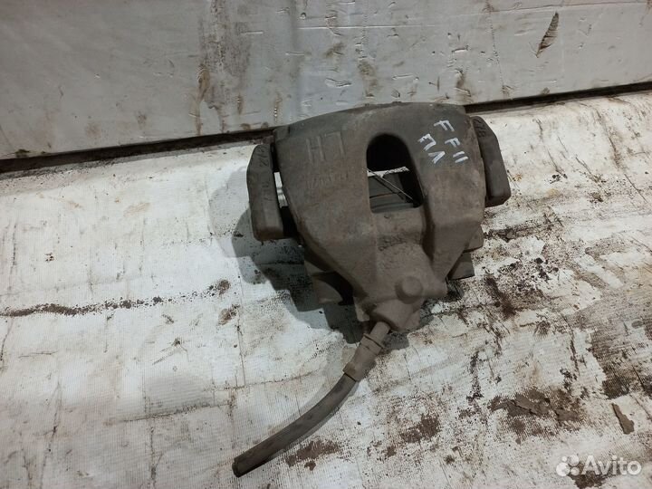 Передний левый суппорт Ford Focus 2