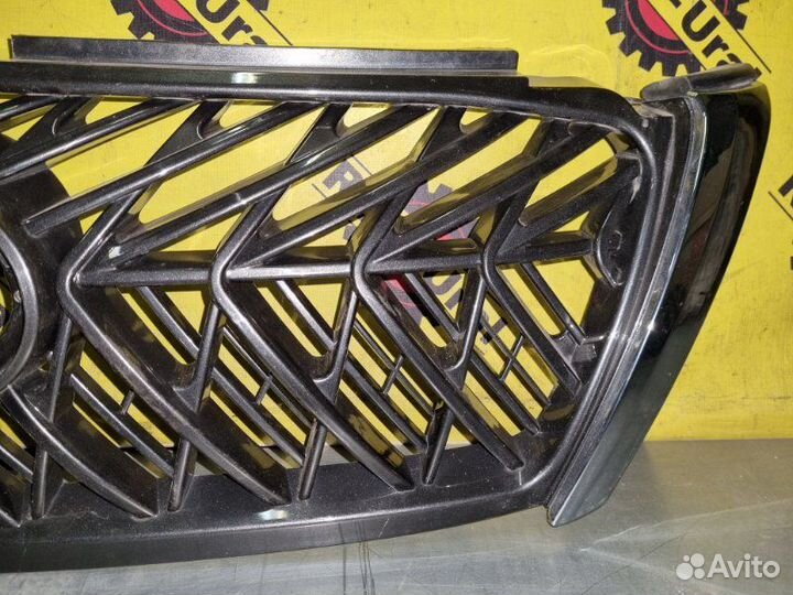 Решетка радиатора Toyota Land Cruiser Prado