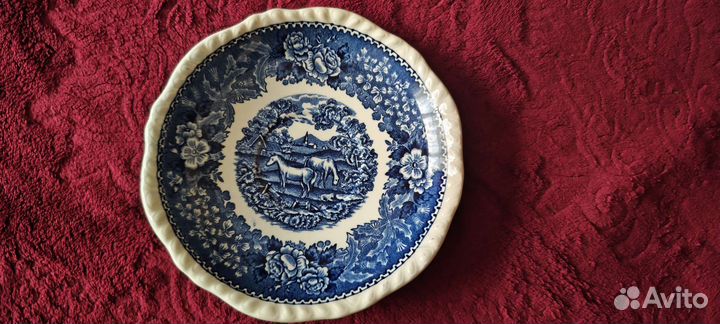 Фарфоровая посуда блюдо
